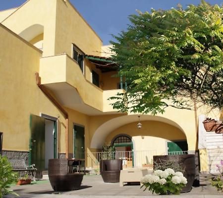 Casa Del Sorriso Hotel Naples Exterior photo